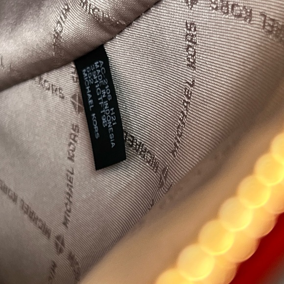 Michael Kors Travel Large NS tote& large continental wallet - Picture 6 of 13